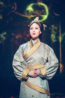 雷佳最新爆料雷雷,揭秘雷雷背后的惊人真相！